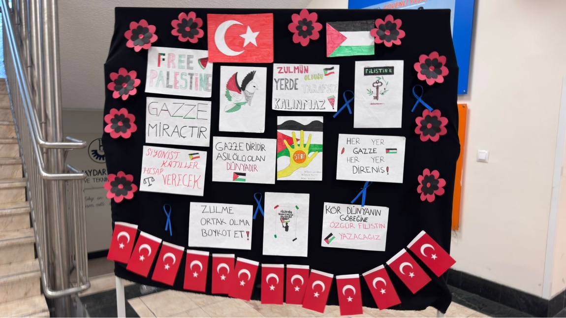 7 Ekim 2025 Salı günü okulumuzda da Filistin ve Gazze temalı farkındalık etkinlikleri gerçekleştirildi.